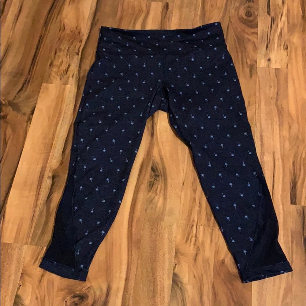 Old Navy Palm Tree Active Leggings - Picture 2 of 3